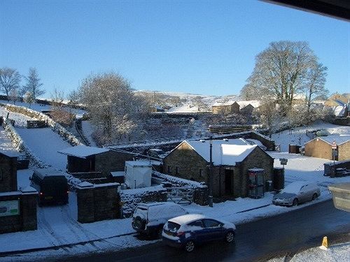 The Board Inn Hawes Bagian luar foto